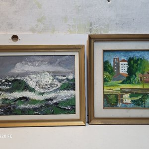Lote siguiente: Dos Cuadros al Óleo: Marina y Paisaje Arquitectónico con Marcos Dorados