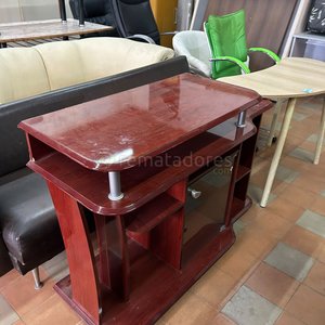 Lote anterior: Mueble de TV o rack de madera color bordó