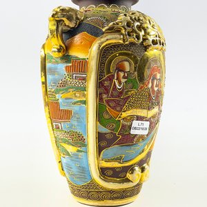 Florero de Porcelana Satsuma con Asas Laterales y Decoración Oriental - imagen 4