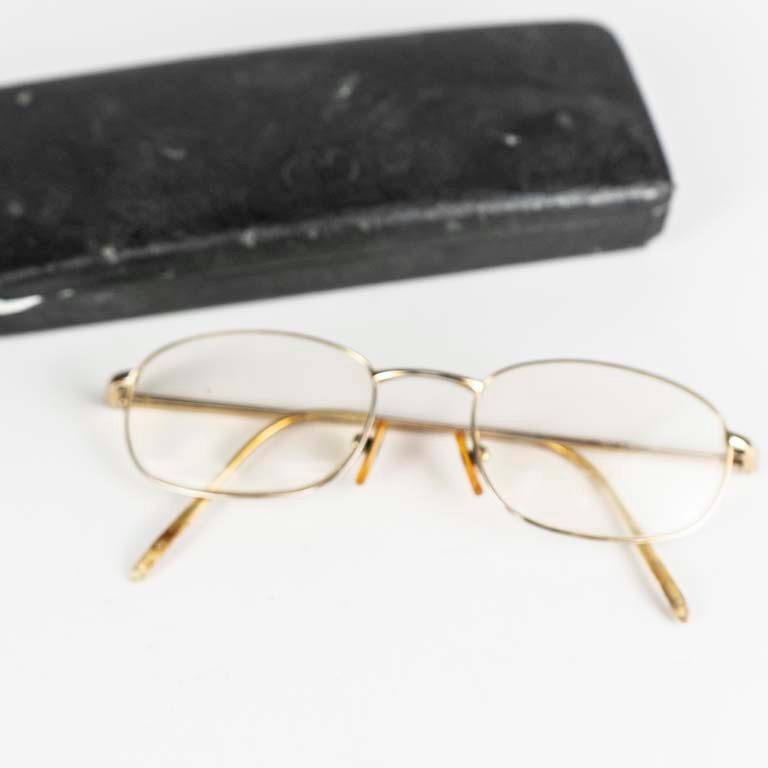 Lote anterior: Lentes de aumento Valentino con detalles