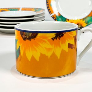 Juego de 4 Tazas y 6 Platos de Porcelana con Decoración Floral - imagen 3