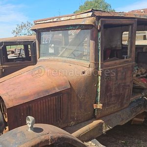 Lote anterior: Automóvil Antiguo Clásico Ruedas Camioneta Camión