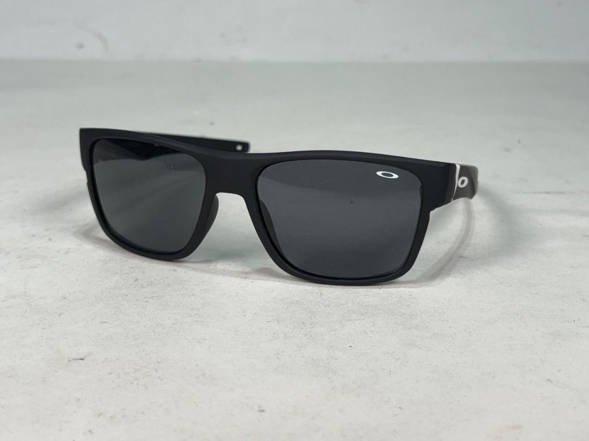 Lote siguiente: Gafas de sol Oakley negro