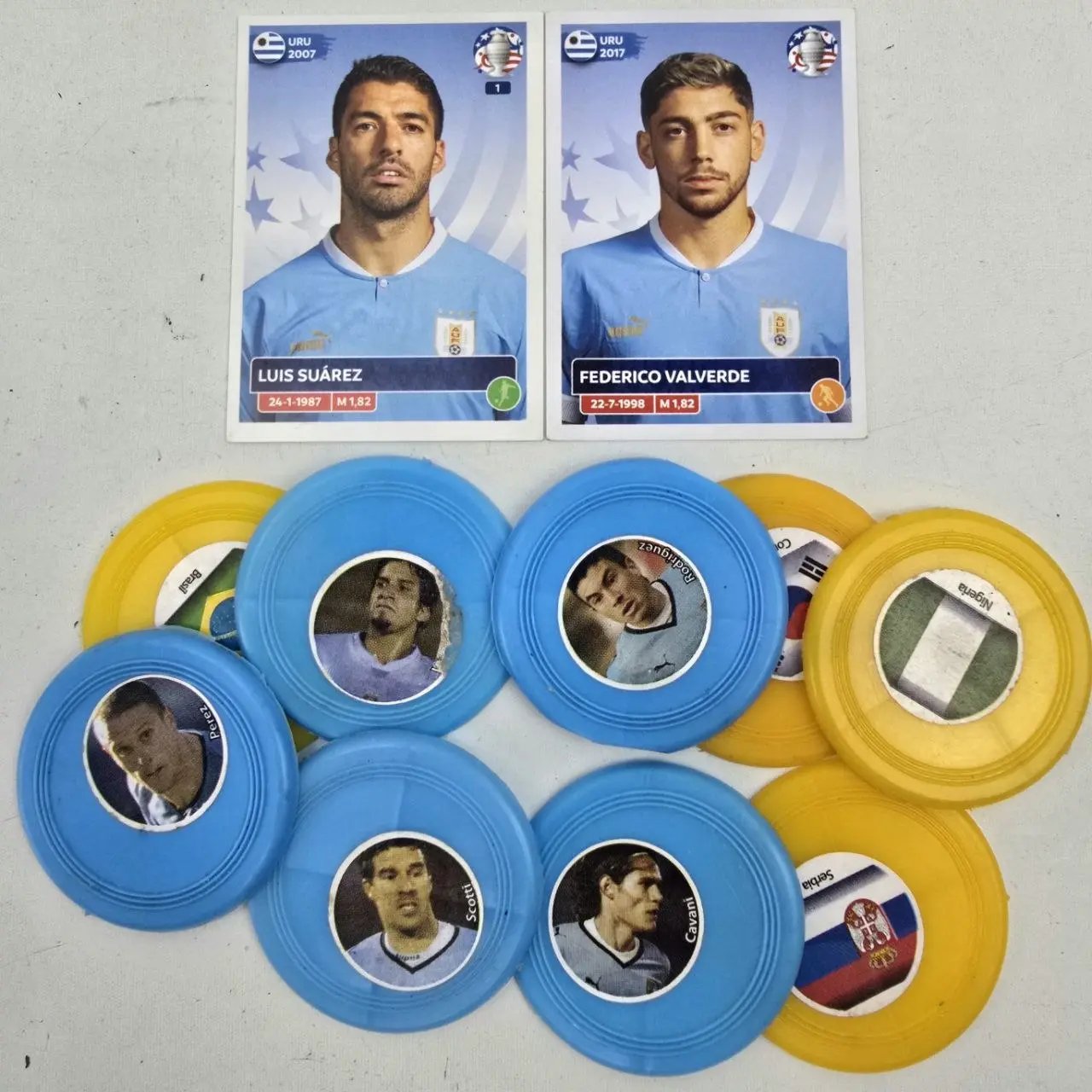 Figuritas y Tazos de Fútbol Uruguayo: Luis Suárez y Fede Valverde
