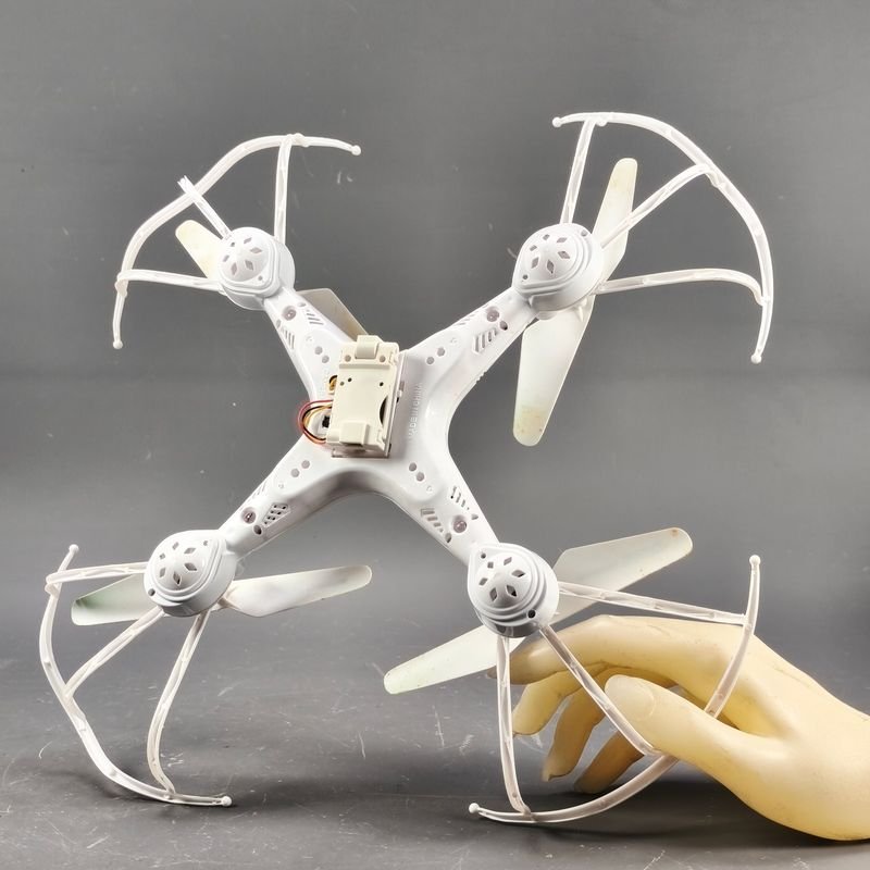 Drone LH-X4 con Cámara y Control Remoto - imagen 7