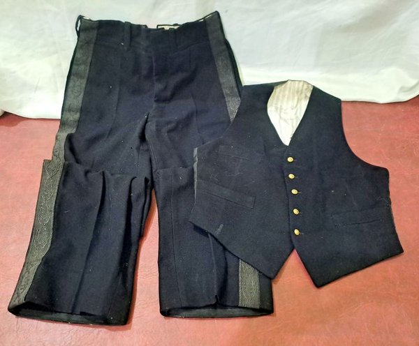 Pantalones y chaleco de gala de la Armada Argentina - imagen 1