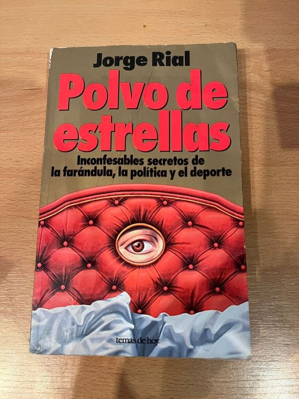 Lote anterior: Libro J. Rial, Polvo de estrellas, leído en buen estado