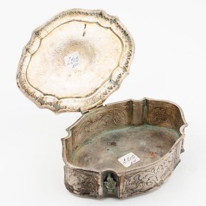 Alhajero Oval de Plata 800 con Cuerpo Lobulado y Detalle de Flor - imagen 3