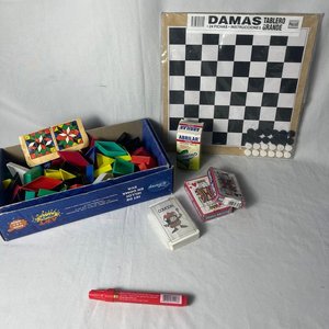 Lote de Juegos: Domino, Damas, Cartas y Juego de Armar - imagen 6