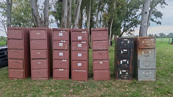 Muebles de Oficina: Archivadores Metálicos de 4 Cajones - imagen 1