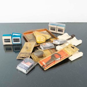 Lote de 7 Objetos de Fotografía Analógica: Corta Negativos y Diapositivas - imagen 1