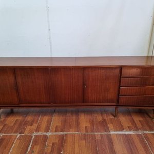 Aparador Bajo Estilo Escandinavo/Modernista con 4 Cajones y 3 Puertas - imagen 1