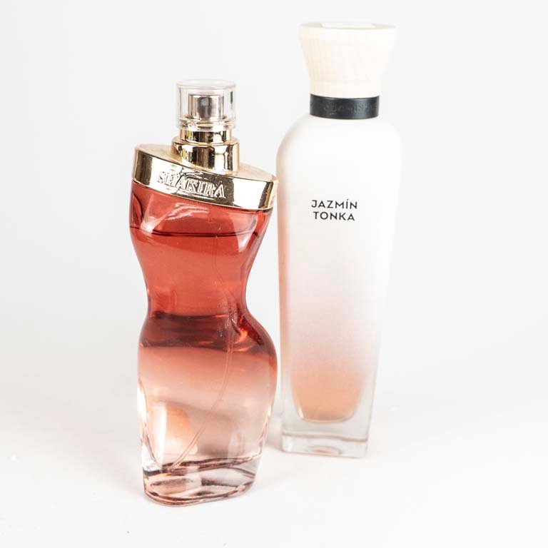 Perfume Shakira de 80ml y Jazmín Tonka con faltante
