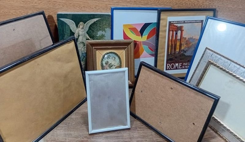 Lote siguiente: Colección de marcos en buen estado