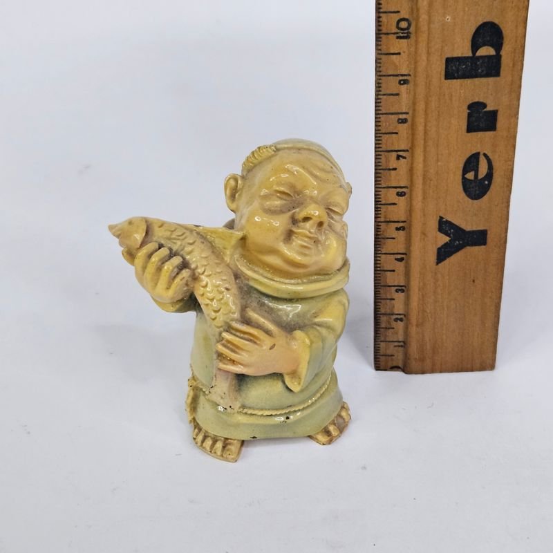 Figura de pescador de cerámica con base sellada - imagen 2