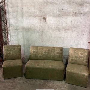Lote siguiente: Juego de Sillones Tapizados Verdes