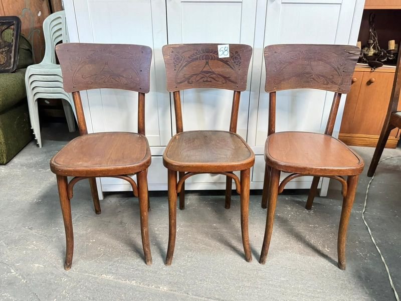 Lote siguiente: Sillas de Viena Antiguas de Madera