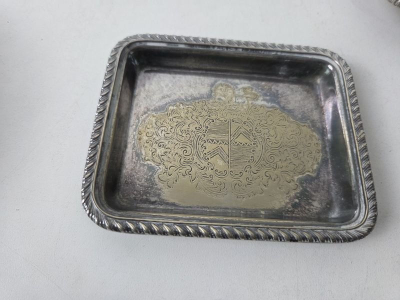 Accesorios de mesa y decoración en plata y metal - imagen 17