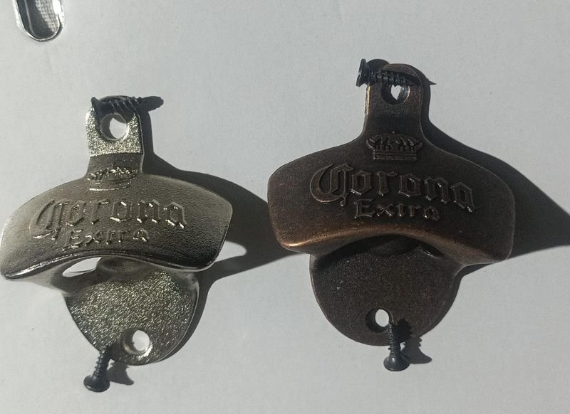 Lote anterior: Destapadores de pared Corona nuevos en excelente condición