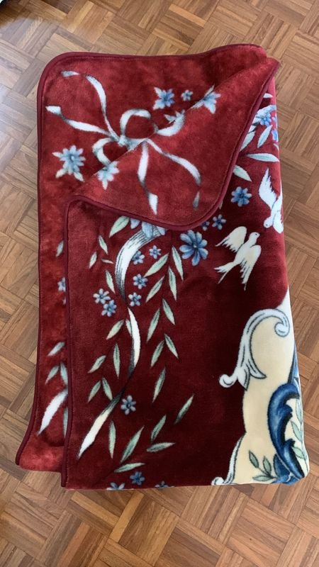 Acolchado gruesa dos plazas, decorativo, tejido de terciopelo - imagen 2
