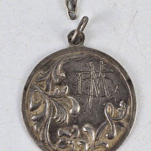 Cadena con Colgante Redondo en Plata 900 - imagen 3