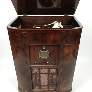 Lote anterior: Radio Consola RCA Victor Antigua (1935-1940)