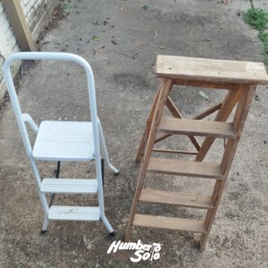 Dos escaleras metal y madera - imagen 3
