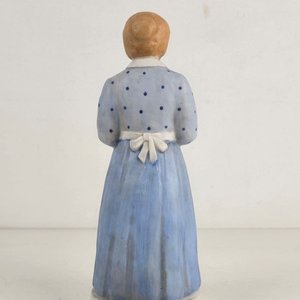 Figura de Porcelana de Mujer con Delantal - imagen 4