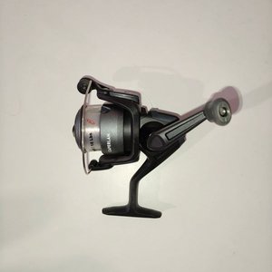 Reel de Pesca Nuevo Sin Uso con Tanza - imagen 2