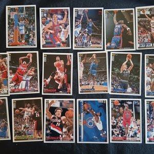 Lote siguiente: Tarjetas Coleccionables NBA Upper Deck Collector's Choice 1995-1996