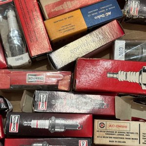 Lote de Bujías y Cables de Encendido Varios - imagen 7