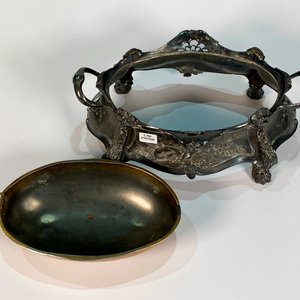 Jardinera Oval Metálica Art Nouveau con Paisaje, Aves y Guitarra - imagen 3