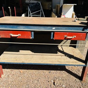 Lote #071 – Mesa de trabajo dos cajones con morsa – 140x62x92cm - imagen 4