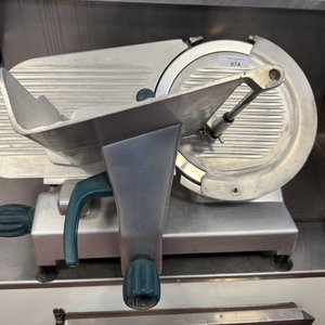 Lote anterior: Cortafiambres Profesional con Hoja de 30cm