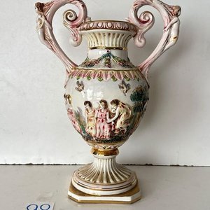 Antiguo Florero Italiano Capodimonte con Escenas Mitológicas, 35 cm - imagen 2