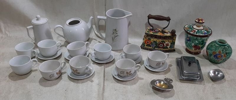 Lote anterior: Colección de cerámica y metal antigua