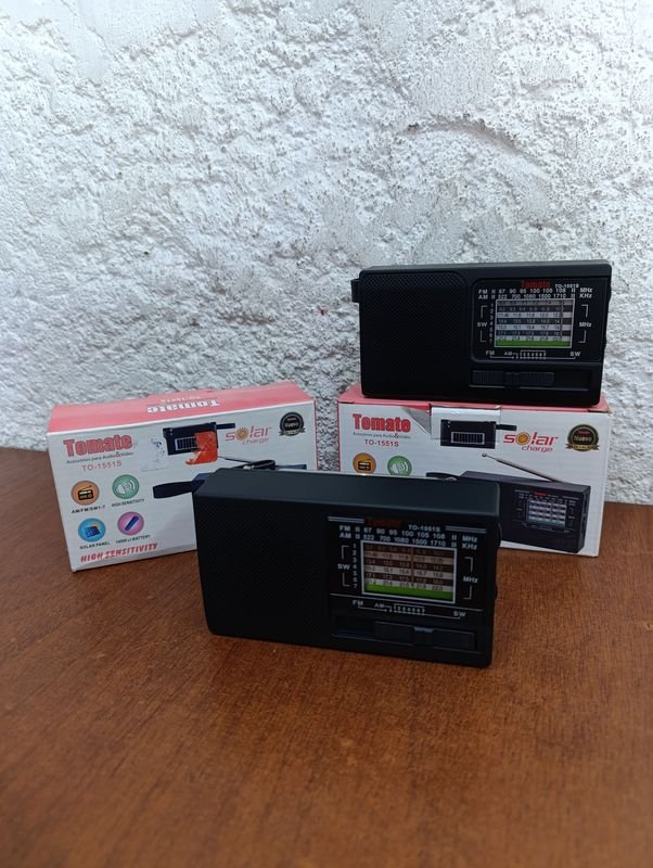 Lote siguiente: Radio Portatil Solar Usb Funcionando - Nueva