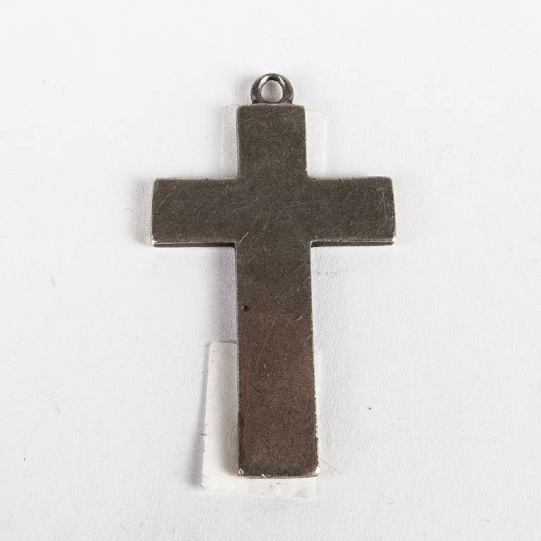 Lote siguiente: Cruz de plata en venta - Peso: 6,8gr
