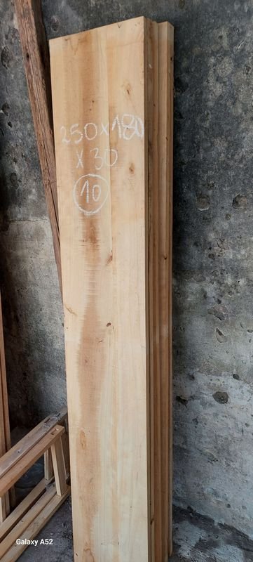 Estantería en madera con escalera y tablones - imagen 3