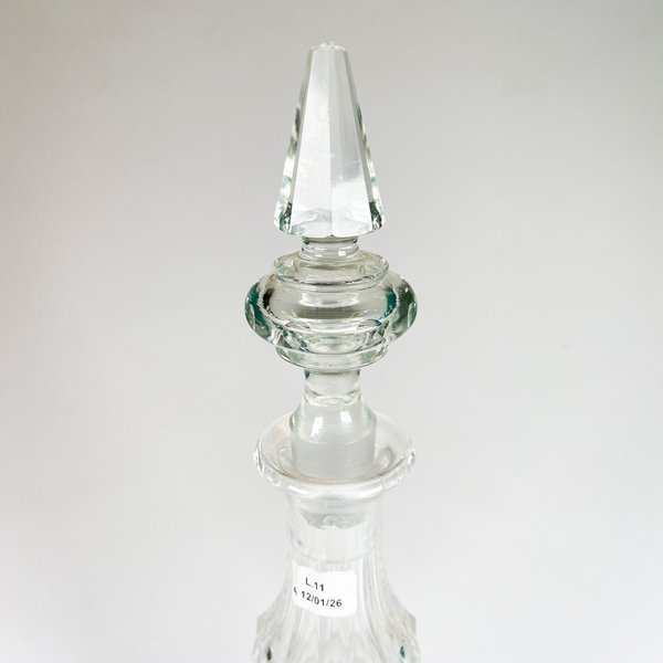 Botella de cristal hialino facetado con tapón - imagen 2