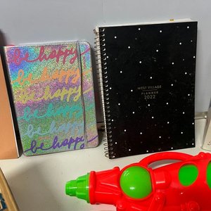Lote Divertido: Bloques de Madera, Velas, Pistola de Agua y Más - imagen 8