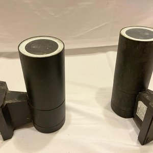 Par de Apliques Cilíndricos de Exterior Negros - imagen 2