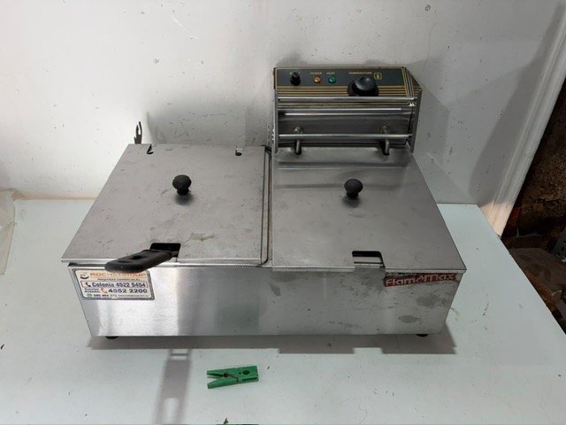 Freidora Eléctrica Doble Cesta Flammax