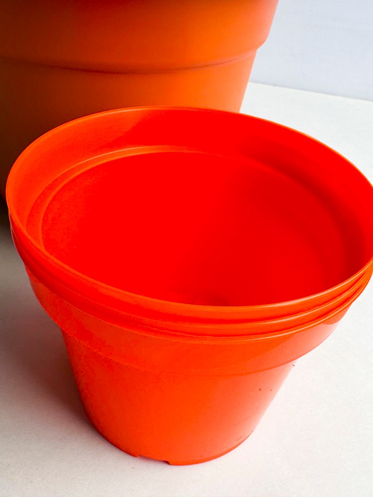 Macetas de plástico en diferentes tamaños y colores - imagen 3