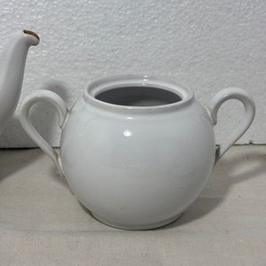 Juego de Té y Café Olmos de Porcelana Blanca con Detalles Dorados - imagen 7