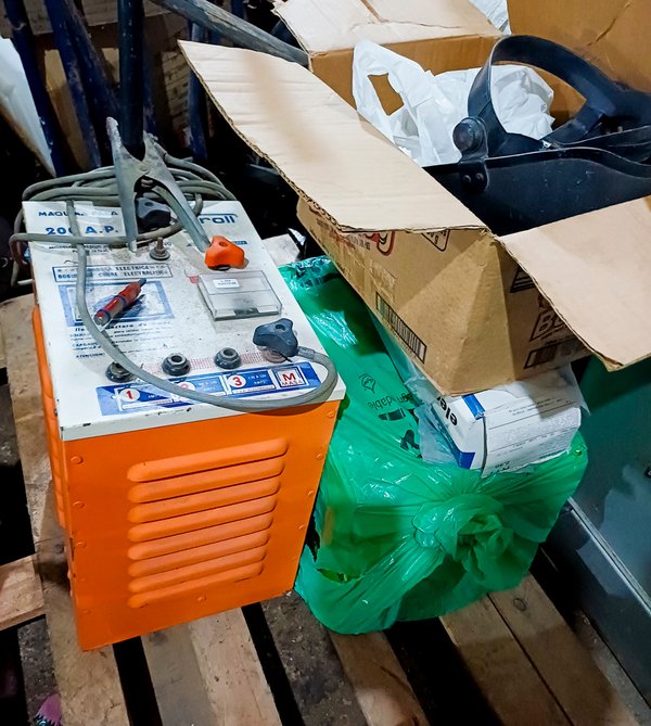 Soldadora Veroll 200A, Electrodos y Máscara de Soldar