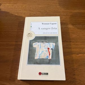 Lote siguiente: Libro "A Sangre Fría" de Truman Capote