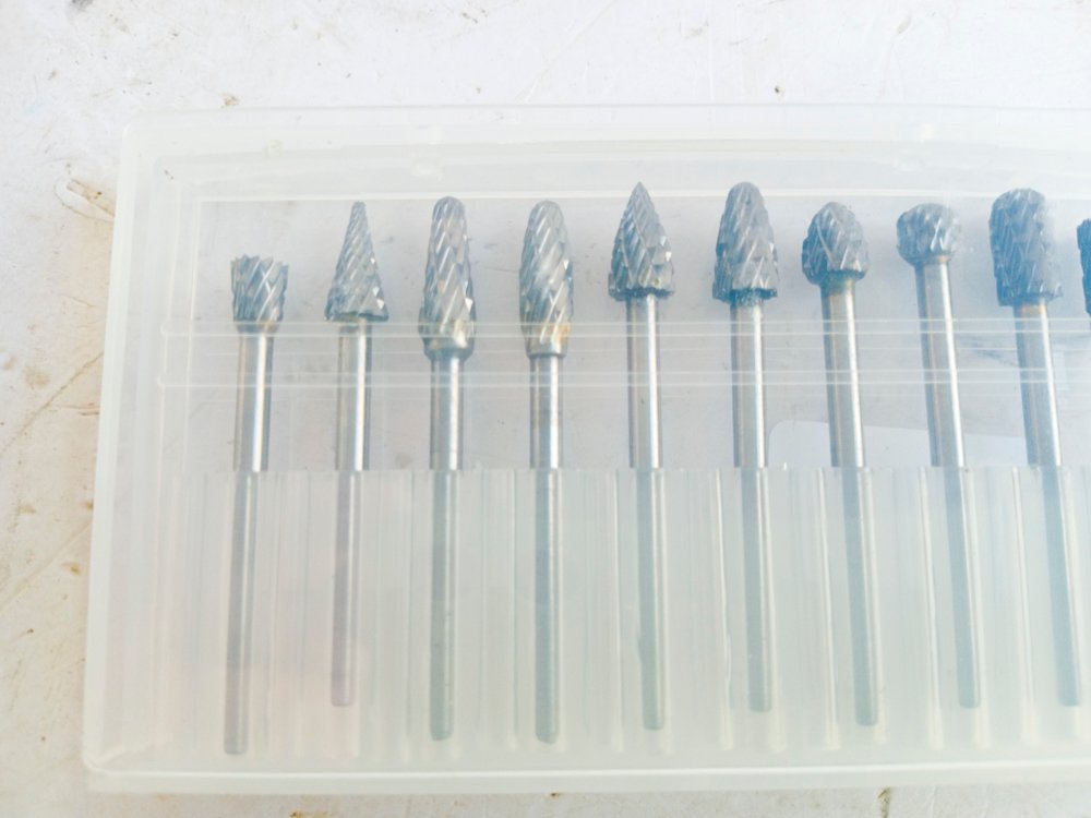 Set de fresas metal con caja - imagen 2