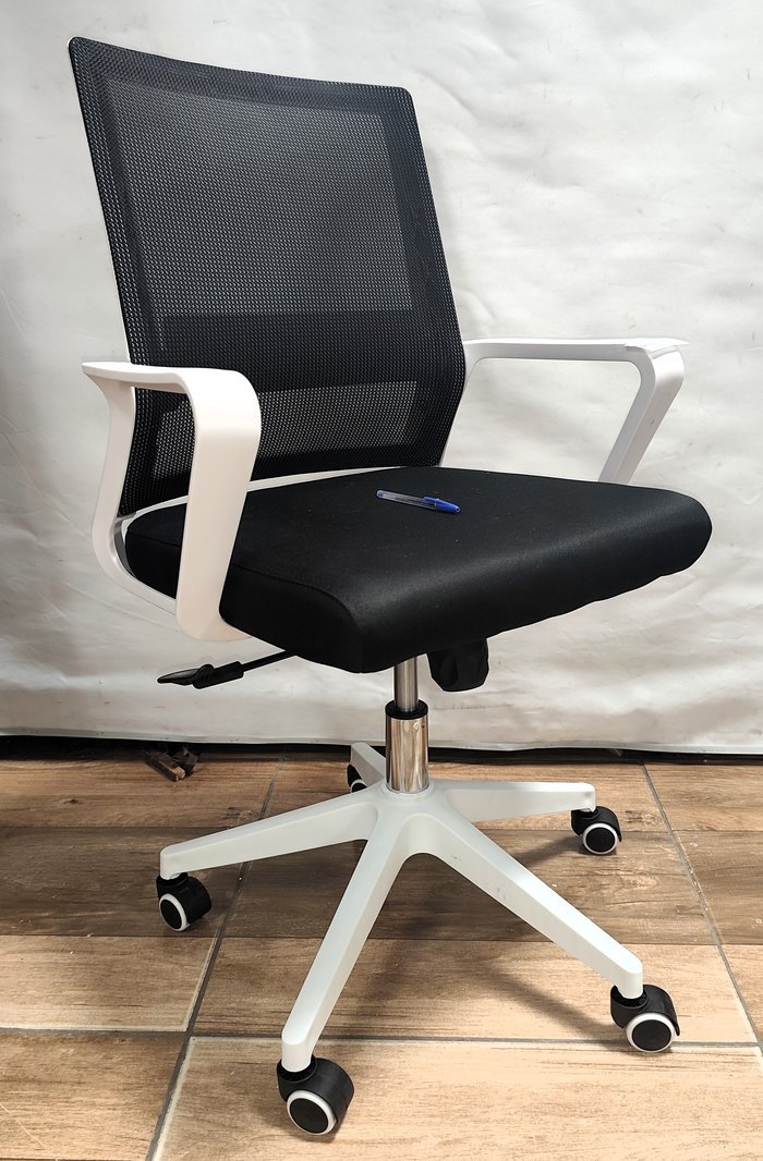 Item 16532 - Image 1