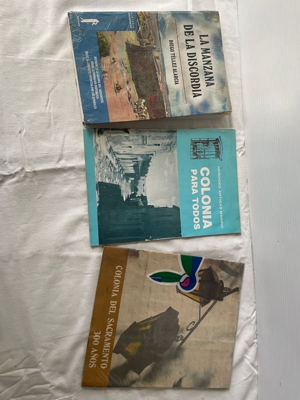 Libros de Colección sobre Colonia del Sacramento